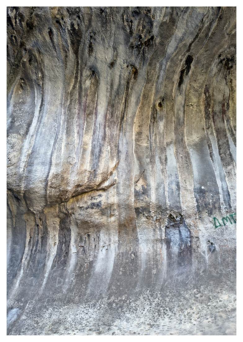The Curves of the Gorge - Image 2
